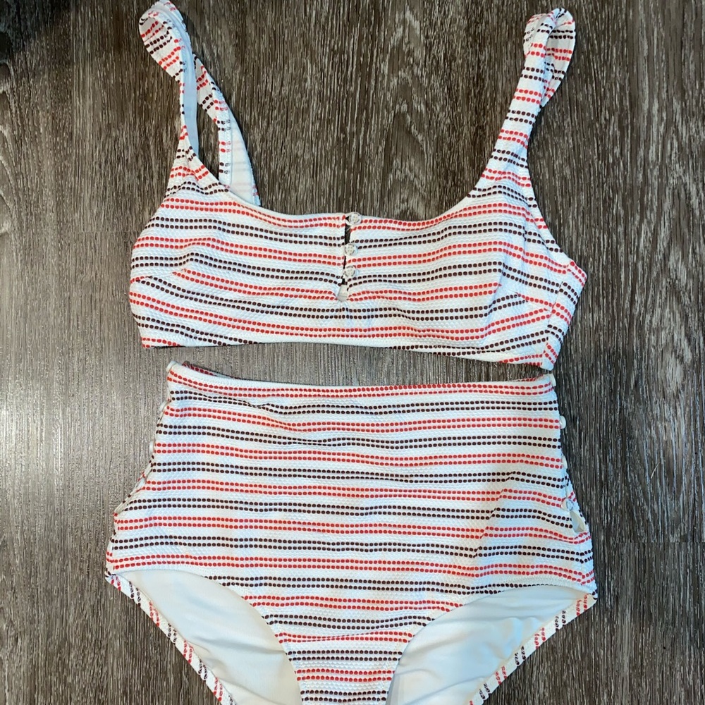 Super cute swimsuit!!